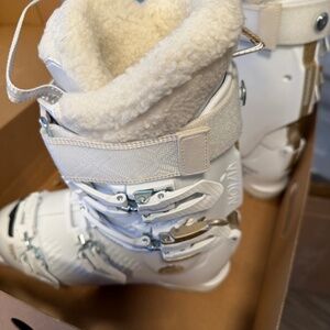 Rossignol Women's Ski Boot 9-10 White